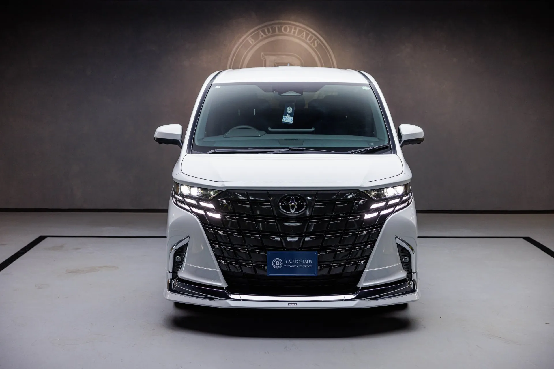 Toyota Alphard Z · 3