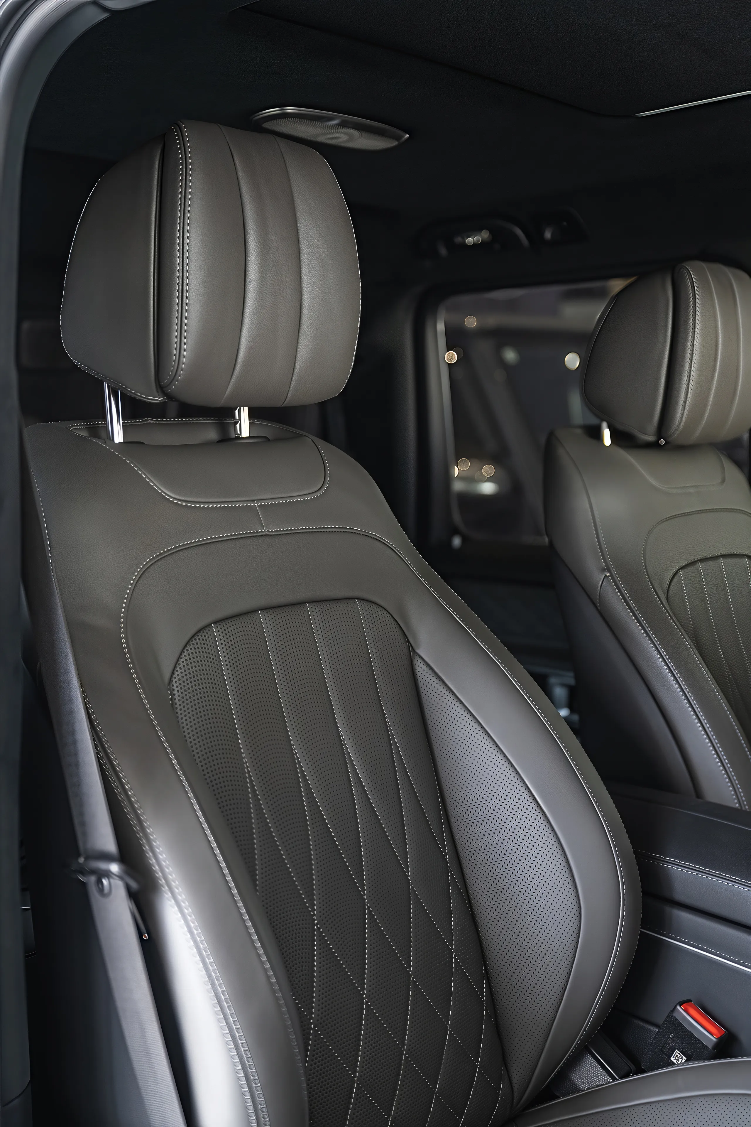 Mercedes-Benz G 450 d · 5