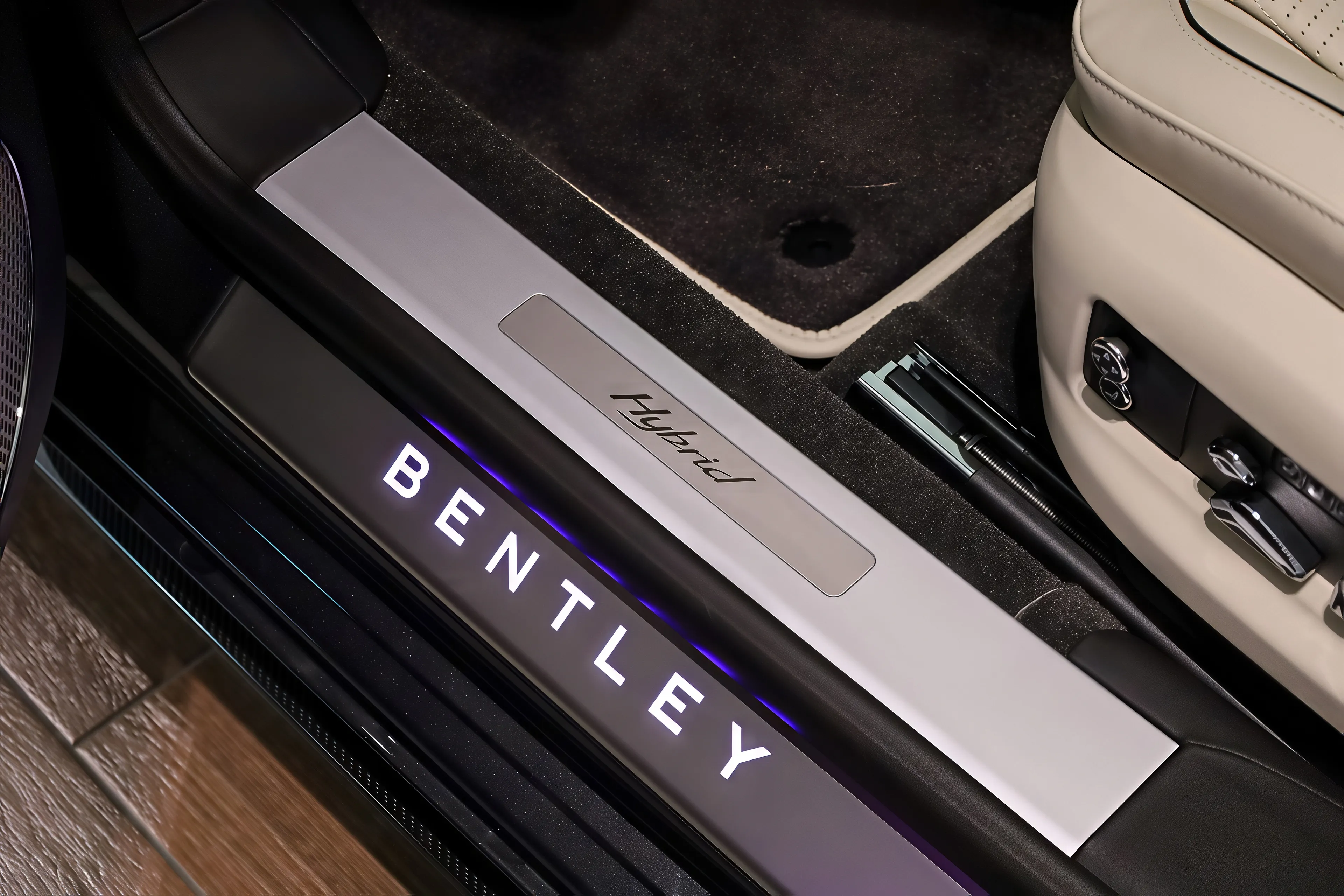 Bentley Flying Spur · 5