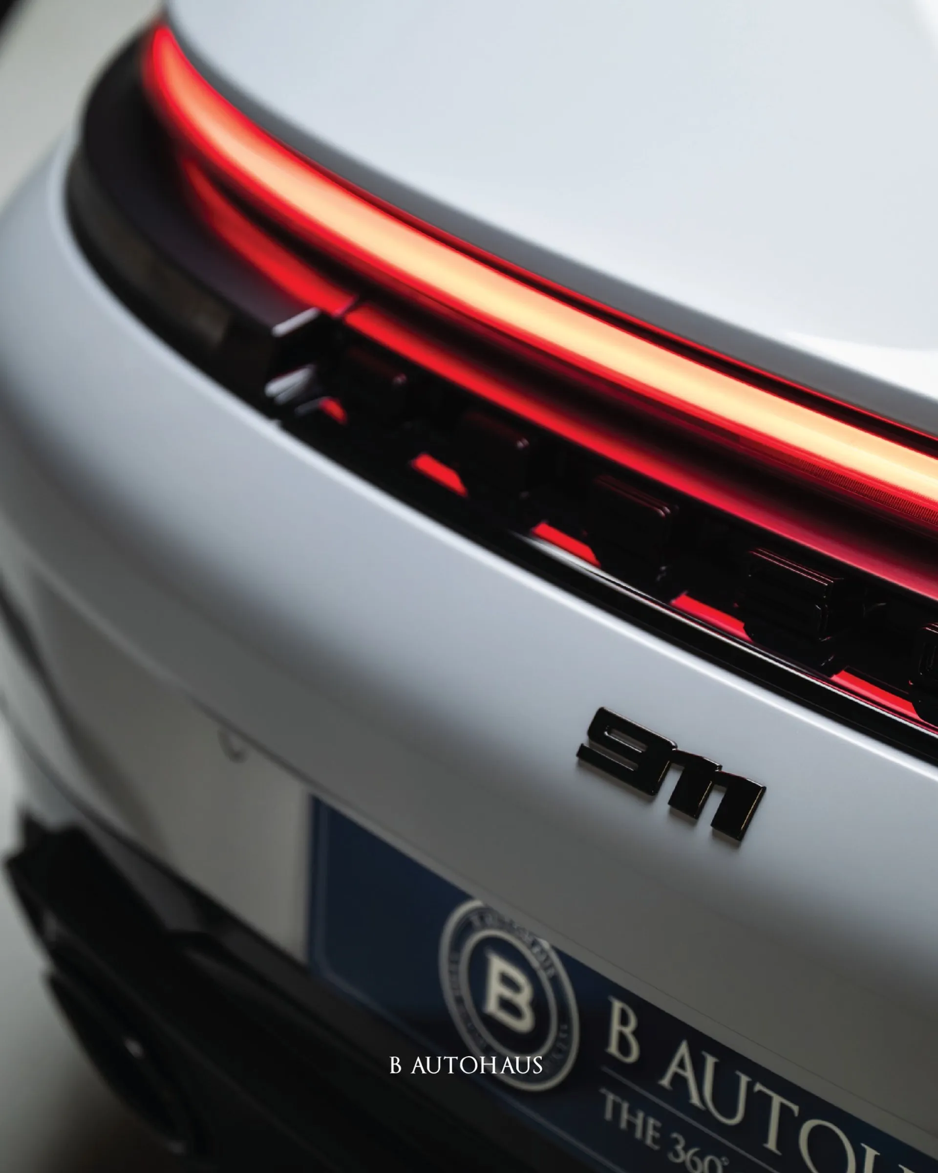 Porsche 911 Carrera Cabriolet · 6