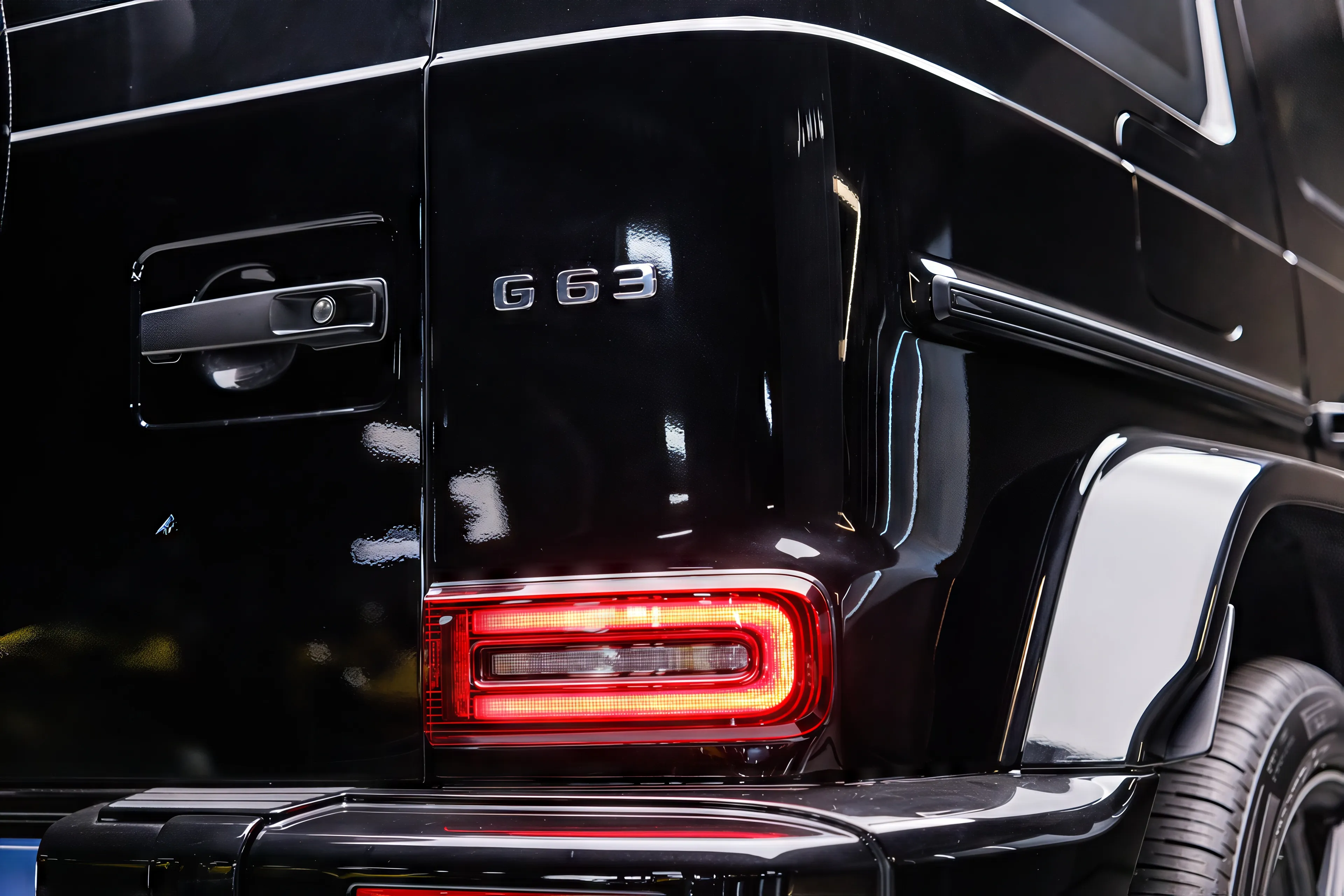 Mercedes-AMG G 63 · 6