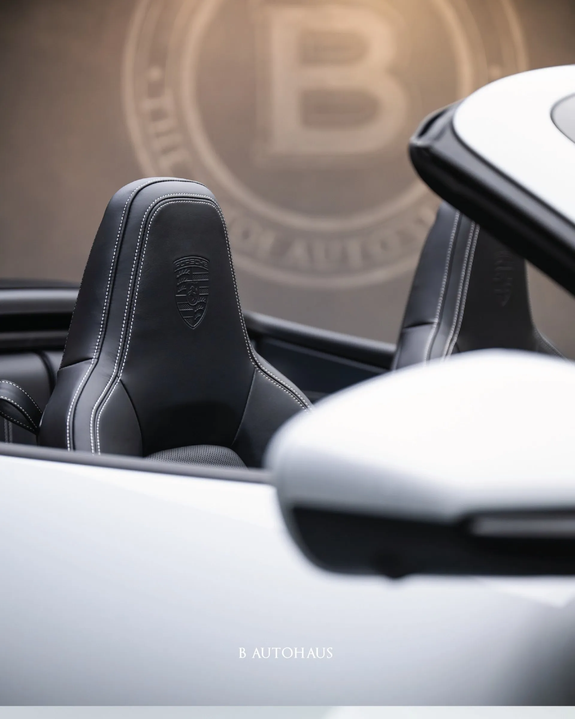 Porsche 911 Carrera Cabriolet · 7