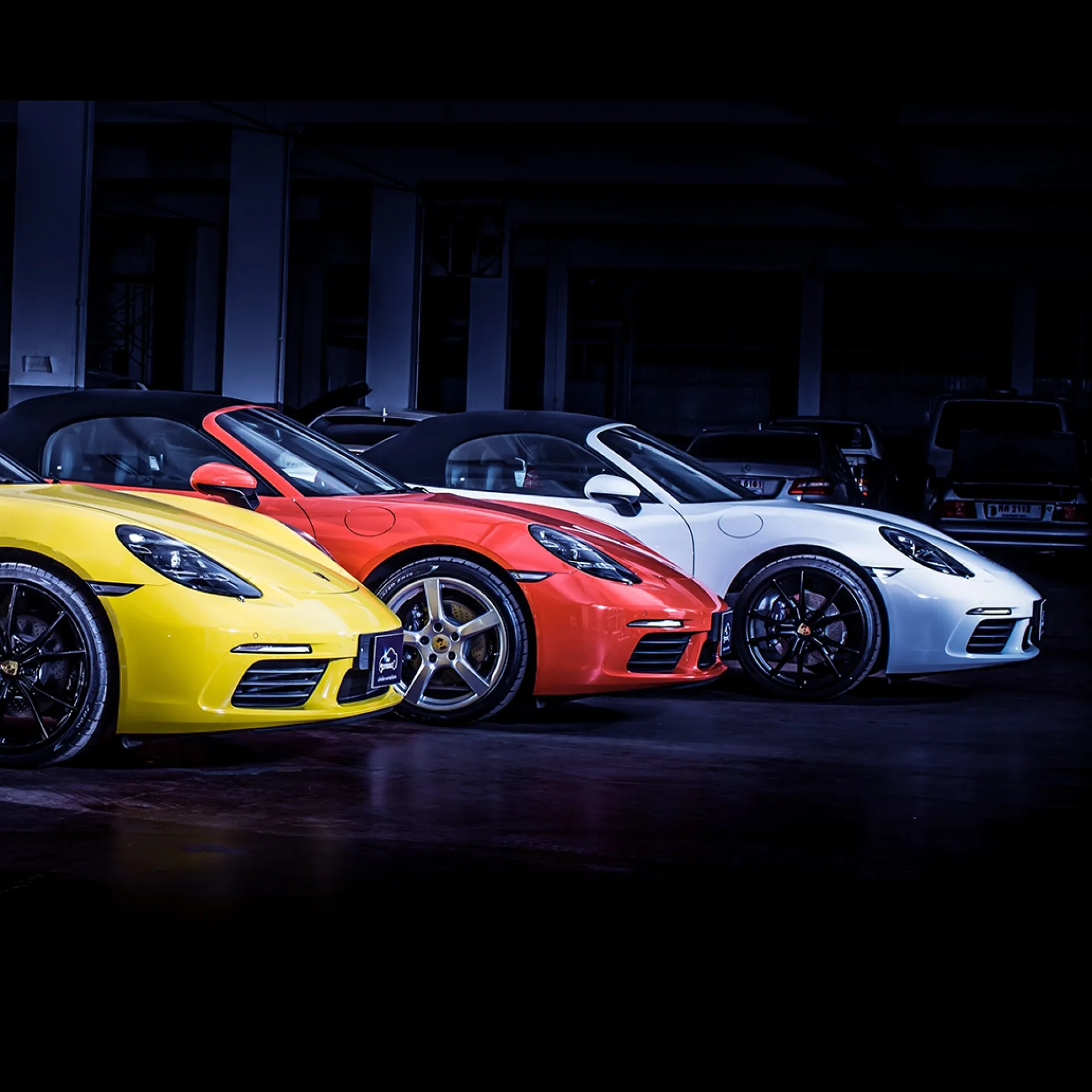 Inside the Vibhavadi showroom · 4