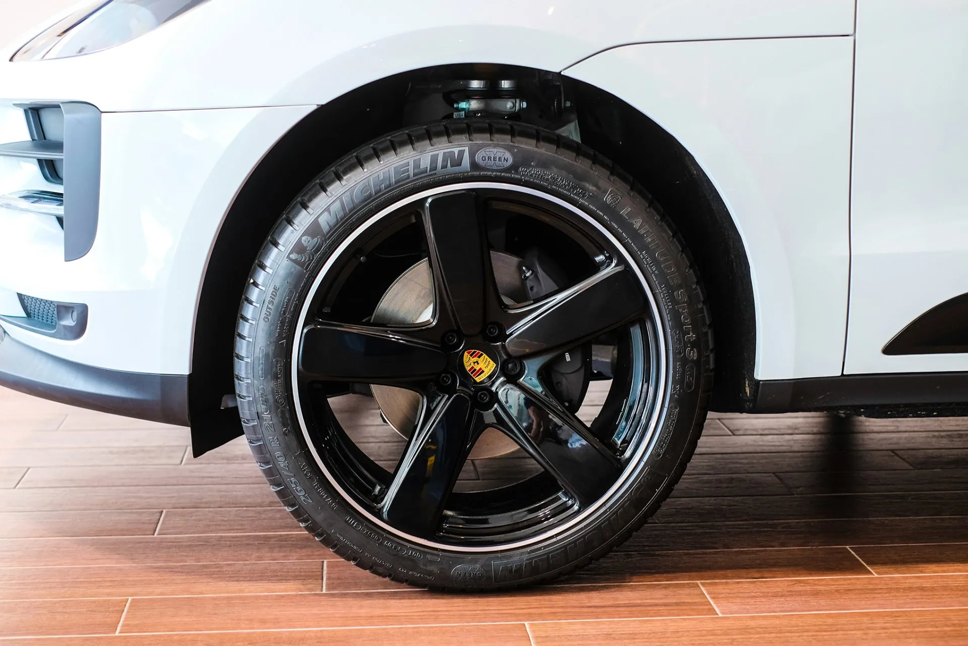 Macan · 11